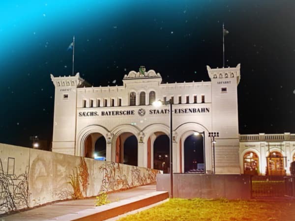 Bayerischer Bahnhof bei Nacht