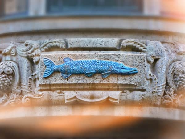 Hauszeichen "Blauer Hecht" in Leipzig
