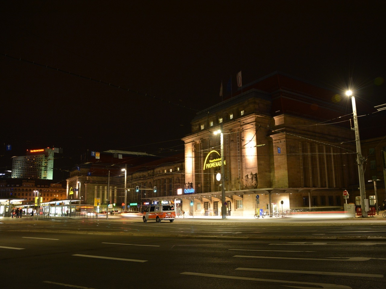 Hauptbahnhof Leipzig Nacht
